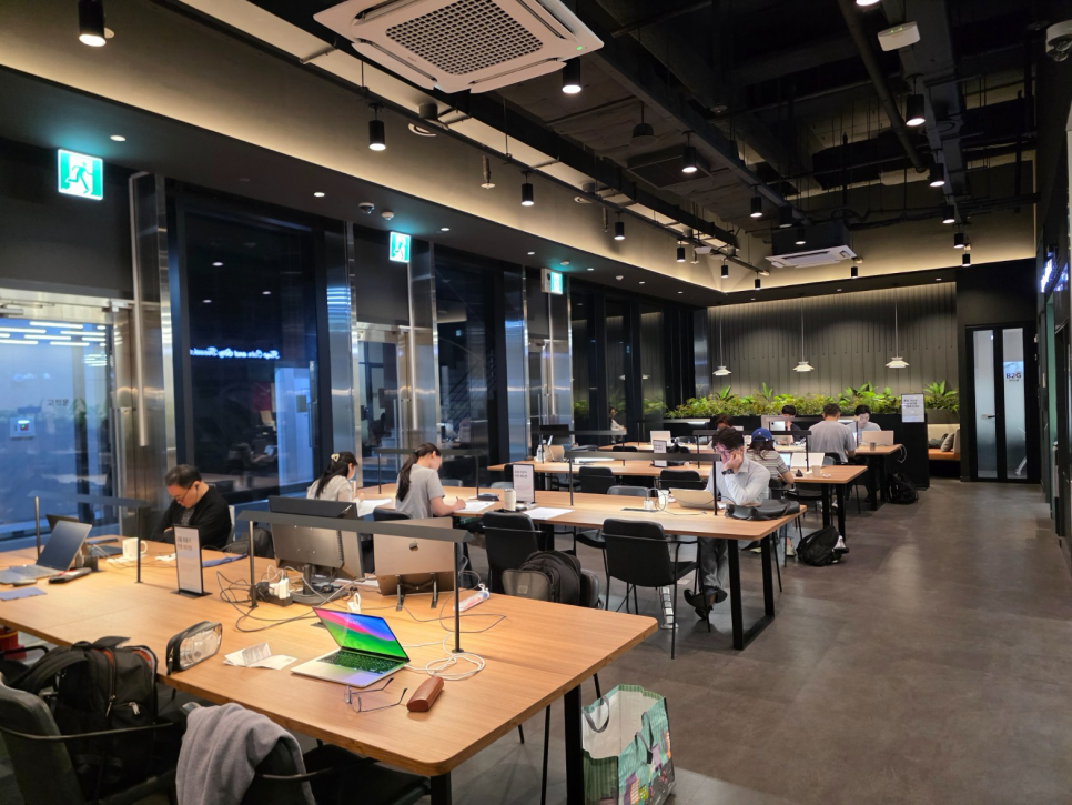 강남역 공유오피스 1인실 비교 6